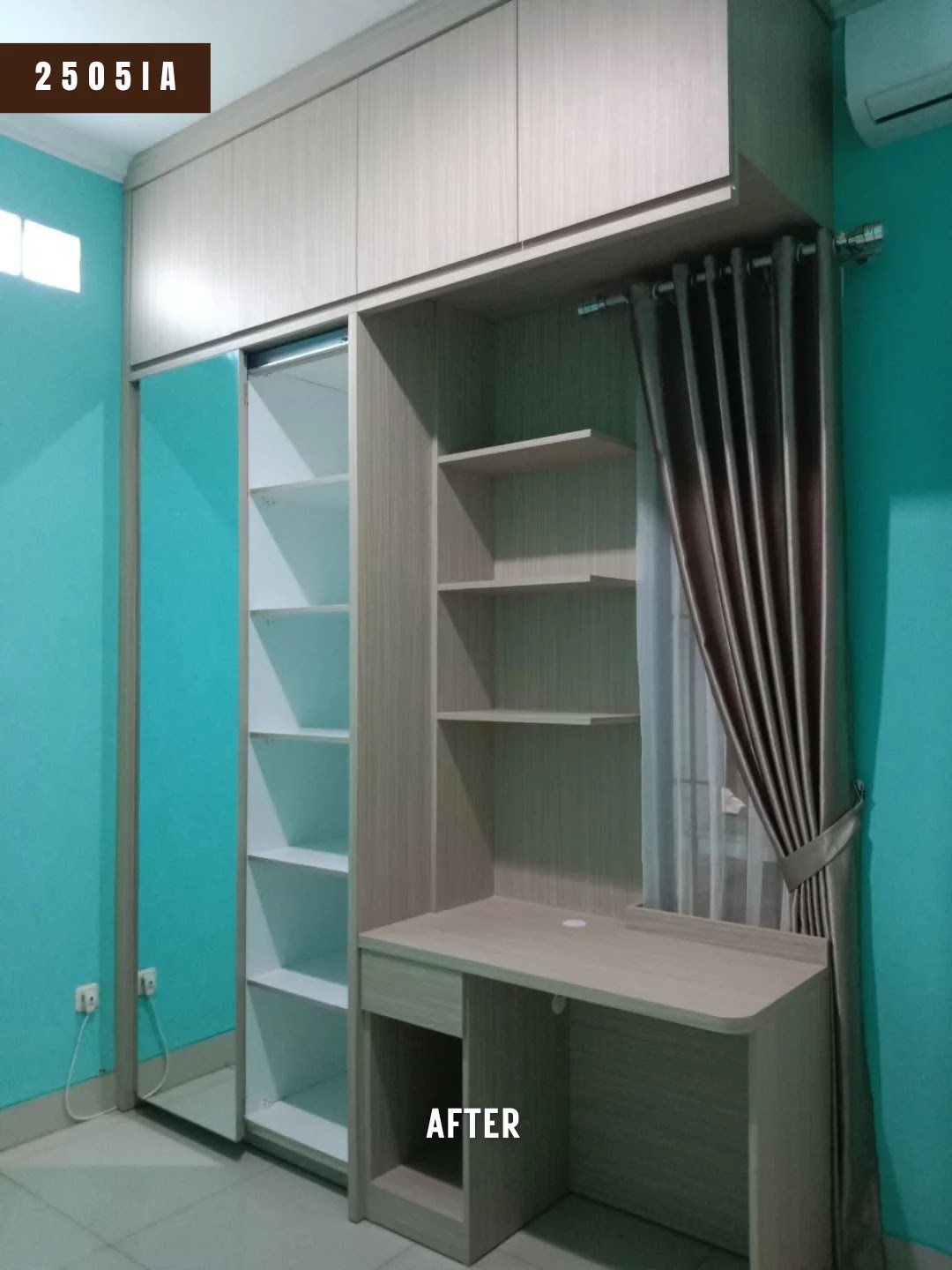 Lemari pakaian sliding pintu cermin dan meja belajar custom di kamar tidur anak Lamargas Bandung, proyek 2505IA Mebel Minimalis Bandung, finishing HPL serat kayu terang dengan rak sudut terbuka