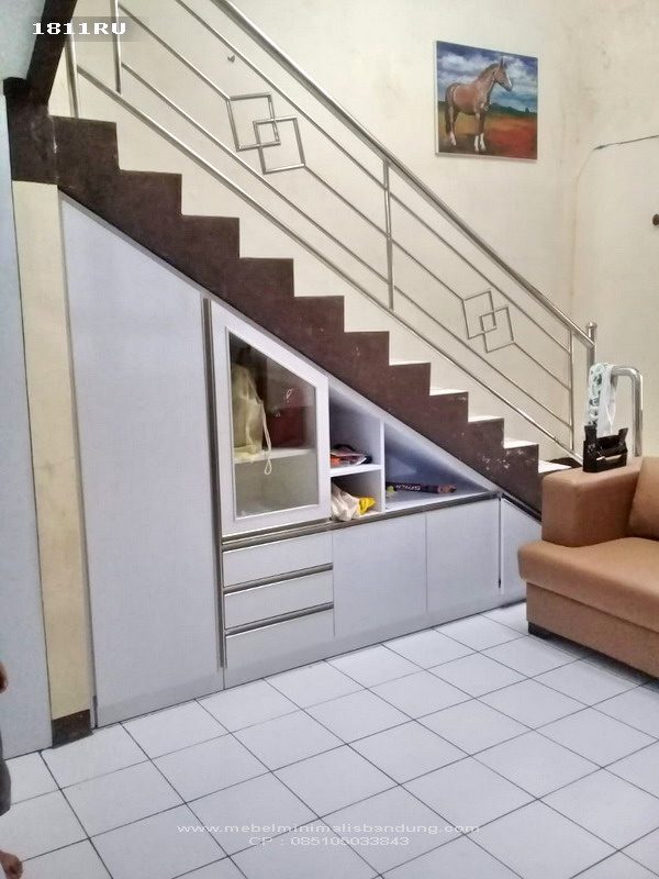 Rak Bawah Tangga